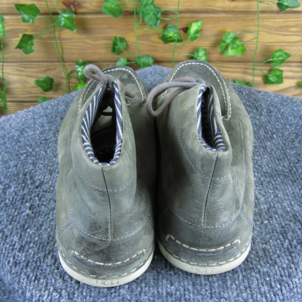 UGG Kaldwell Men 10.5 Gray‎ Leather Chukka Boots Casual Lace-Up Moc Toe Comfort